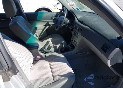 2004 Subaru Forester 2.5Xs z USA, uszkodzony, nr VIN JF1SG65604G725475